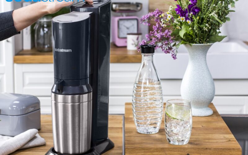 Sodastream lance la machine crystal avec sa carafe en verre