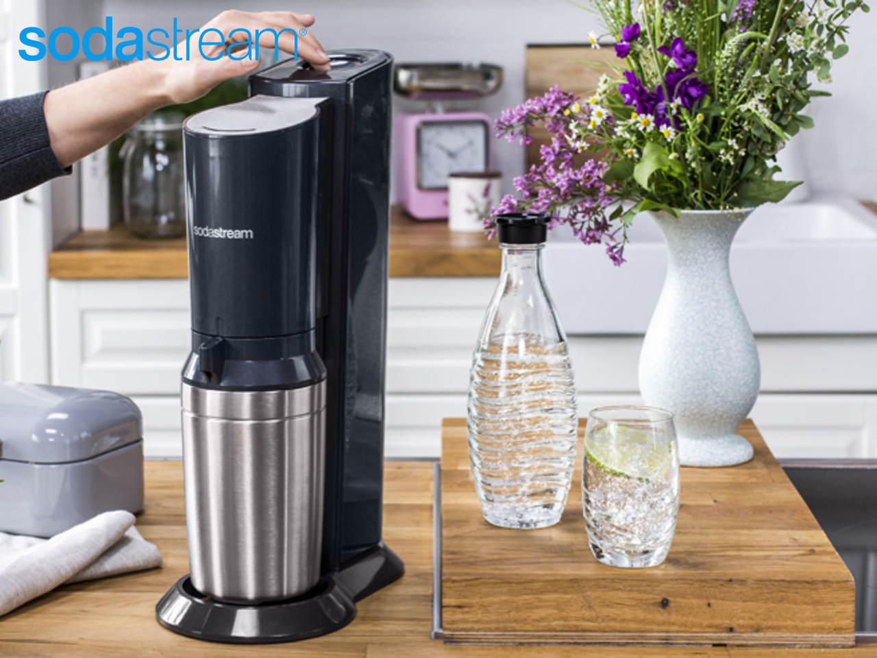 Sodastream lance la machine crystal avec sa carafe en verre - Univers  Habitat