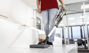 Kärcher lance le LVS 1/2 Bp, aspirateur balai à batterie pour professionnels Kärcher lance le LVS 1/2 Bp, aspirateur balai à batterie pour professionnels