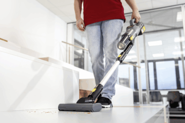 Kärcher lance le LVS 1/2 Bp, aspirateur balai à batterie pour professionnels