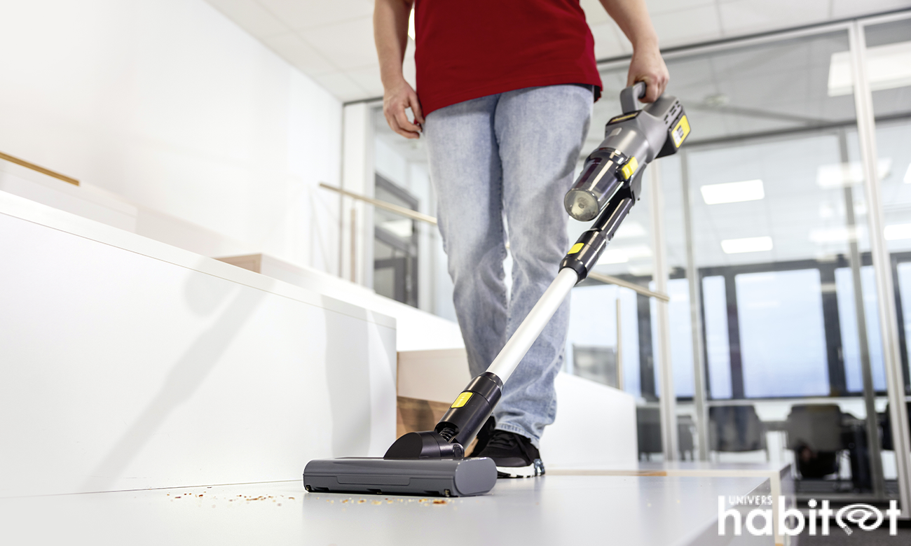Kärcher lance le LVS 1/2 Bp, aspirateur balai à batterie pour professionnels